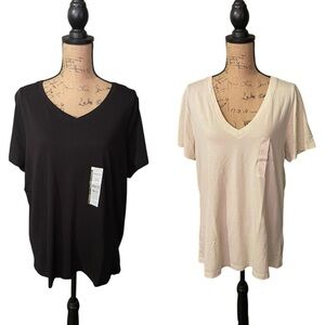 Universal Thread and Time and‎ Tru Black and Cream Relaxed Short Sleeve T-Shirts
